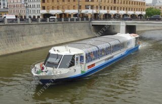 Теплоход Москва Ривер