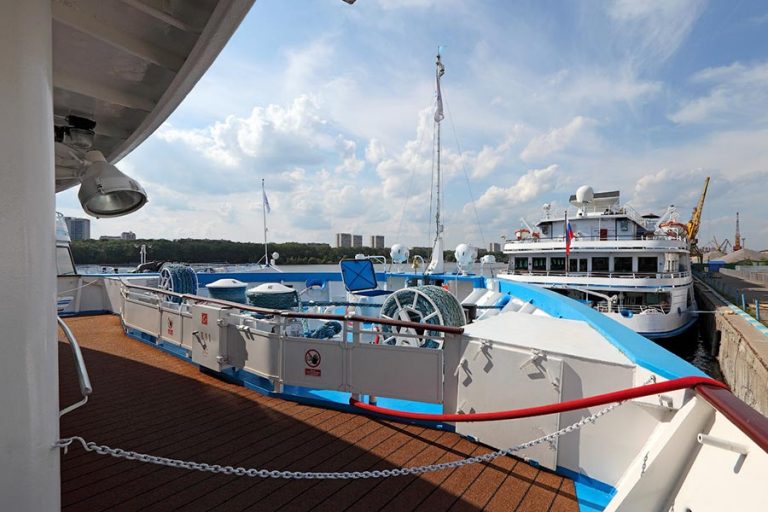 Теплоход Андрей Рублев