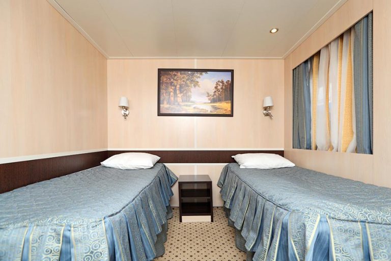 Теплоход Андрей Рублев