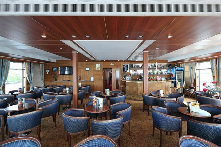 Теплоход Андрей Рублев