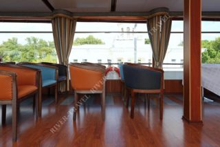 Теплоход Андрей Рублев