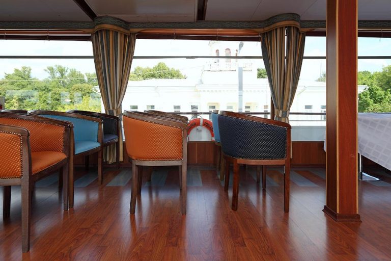 Теплоход Андрей Рублев