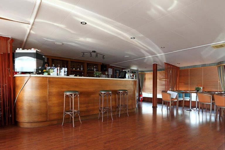 Теплоход Андрей Рублев