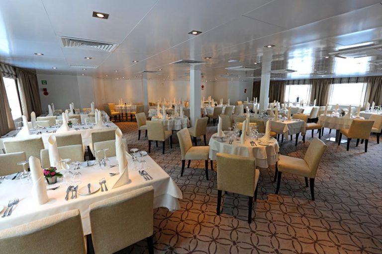 Теплоход Александр Грин