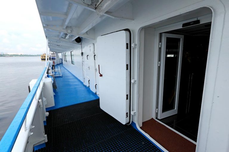 Теплоход Александр Грин