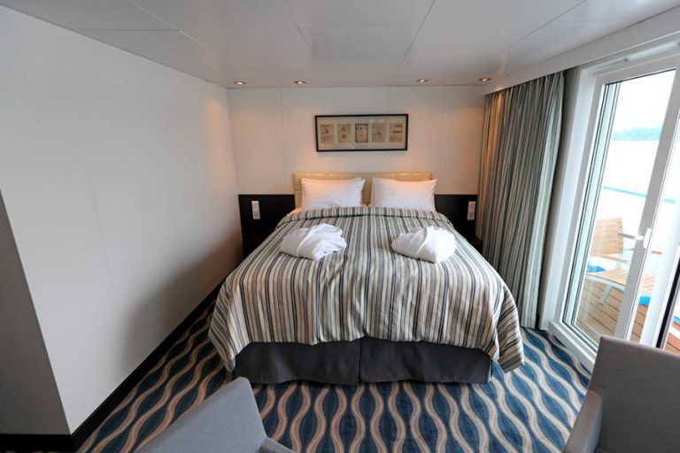 Теплоход Александр Грин