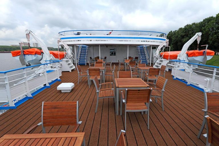 Теплоход Александр Грин