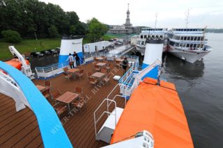 Теплоход Александр Грин