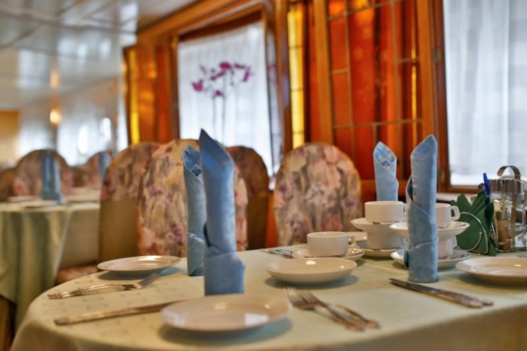 Теплоход Иван Крылов