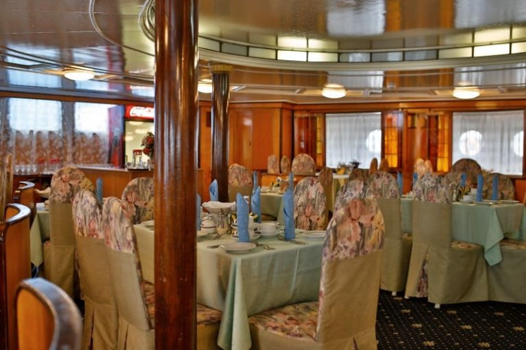 Теплоход Иван Крылов