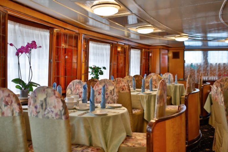 Теплоход Иван Крылов