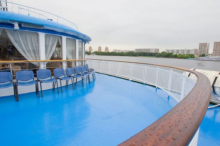 Теплоход Иван Крылов