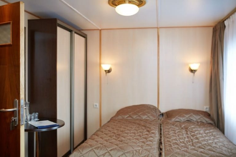 Теплоход Иван Крылов