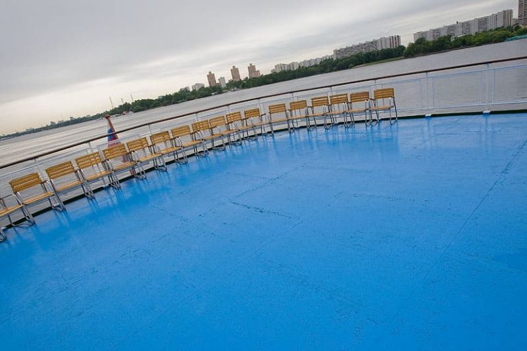 Теплоход Иван Крылов