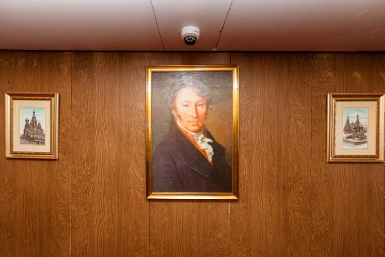 Теплоход Николай Карамзин