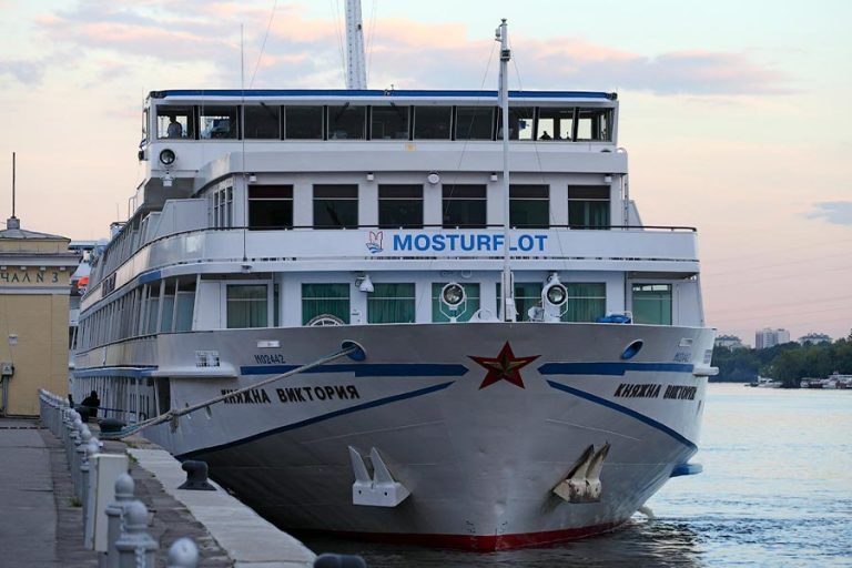 Теплоход Княжна Виктория