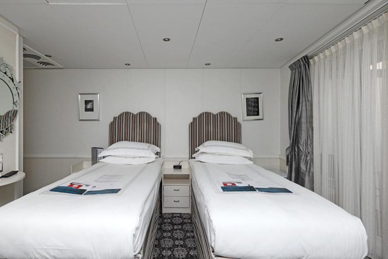 Теплоход Княжна Виктория