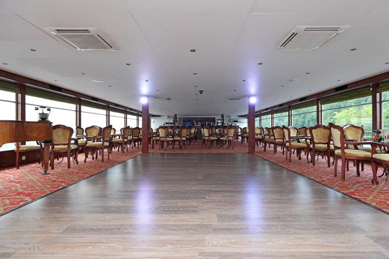 Теплоход Княжна Виктория