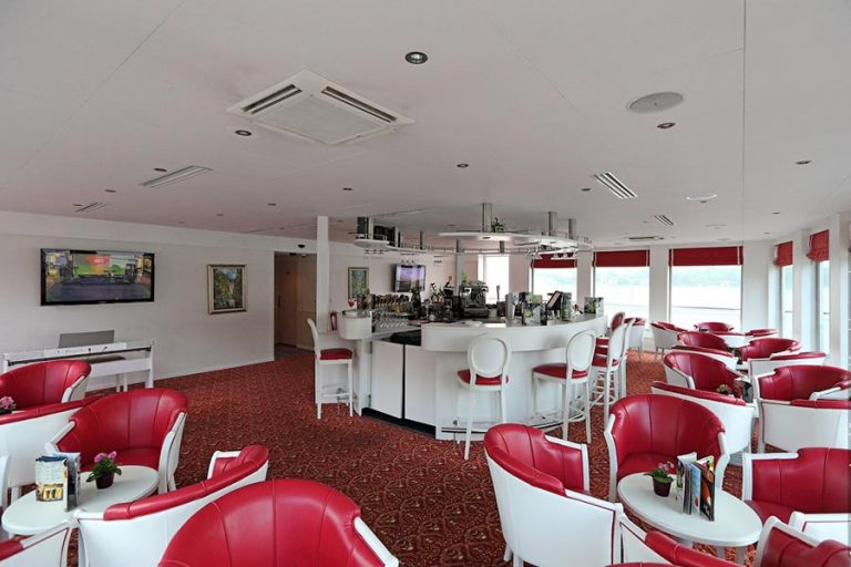 Теплоход Княжна Виктория