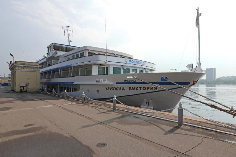 Теплоход Княжна Виктория
