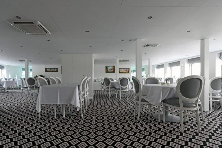 Теплоход Княжна Виктория