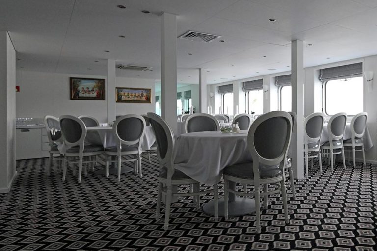 Теплоход Княжна Виктория