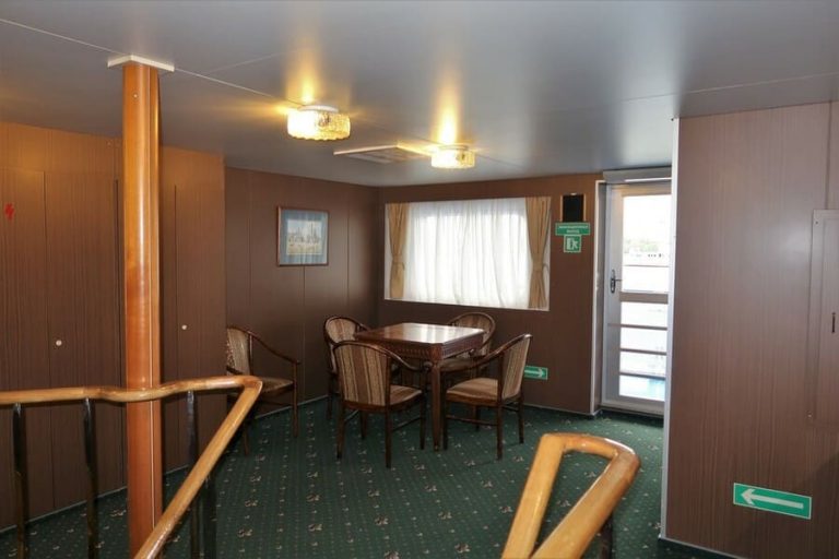 Теплоход Леонид Красин