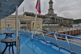 Теплоход Леонид Красин