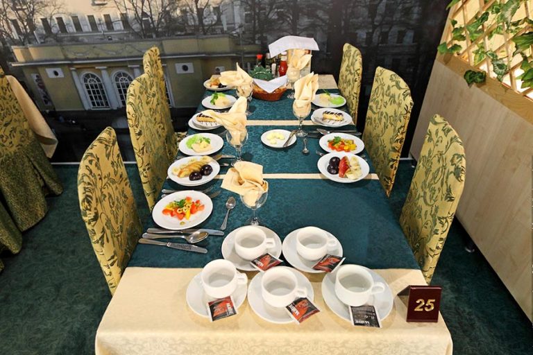 Теплоход Михаил Булгаков