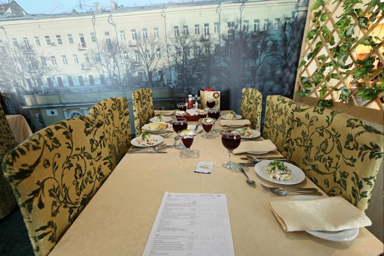 Теплоход Михаил Булгаков