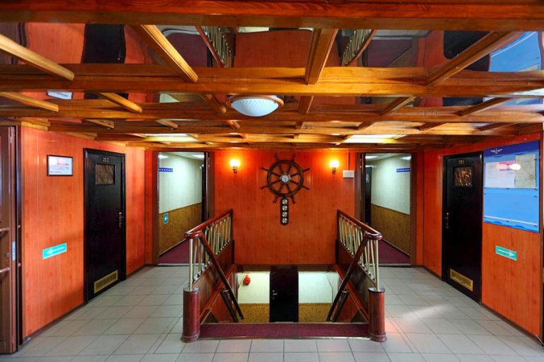 Теплоход Президент