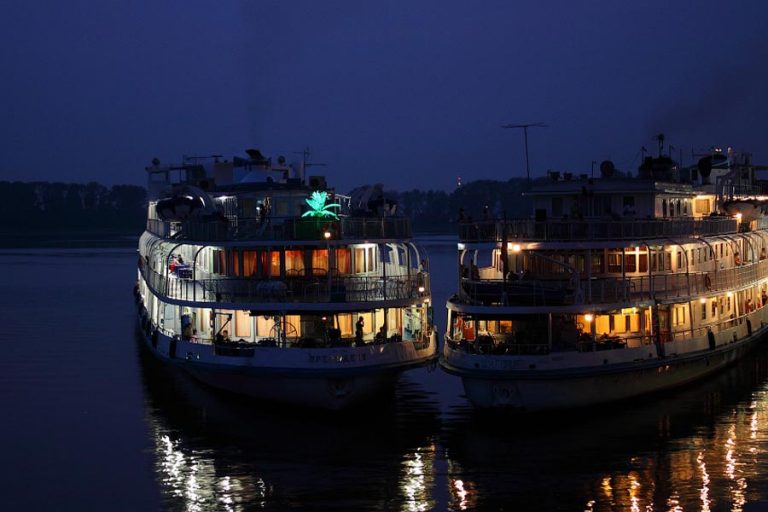 Теплоход Президент