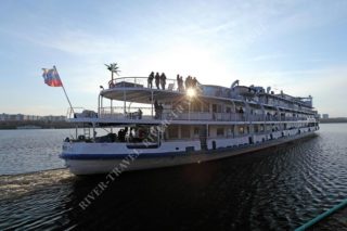 Теплоход Президент