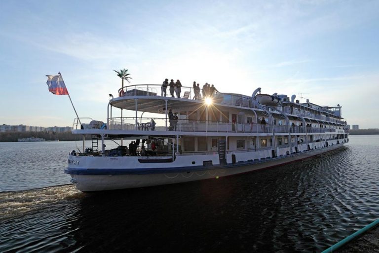 Теплоход Президент