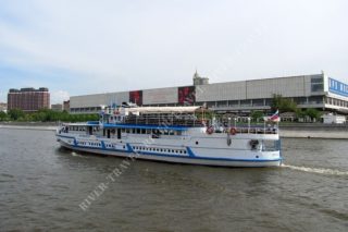 Теплоход Организатор