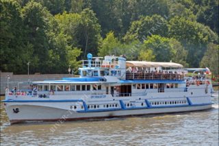 Теплоход Организатор