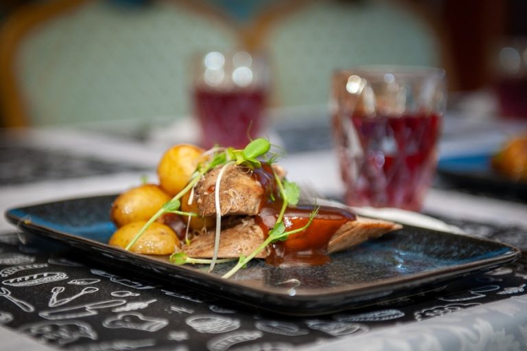 Теплоход Легенда