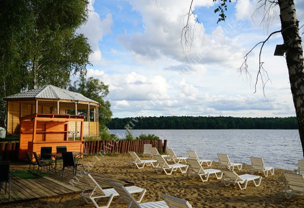Поляна Бухта радости - шезлонги