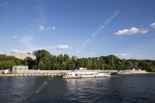 Причал Нескучный сад