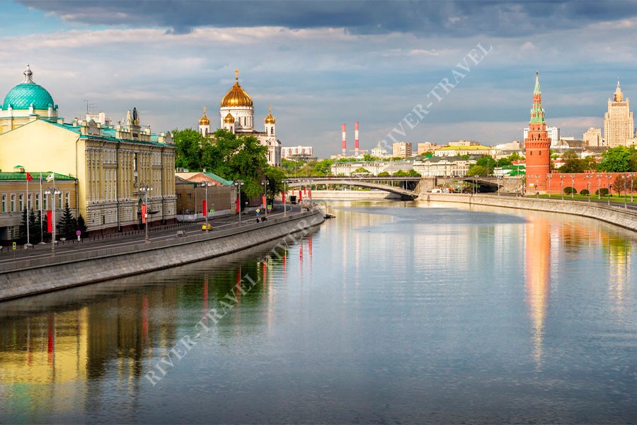 «Москва Златоглавая» – речная прогулка по центру Москвы от Киевского вокзала