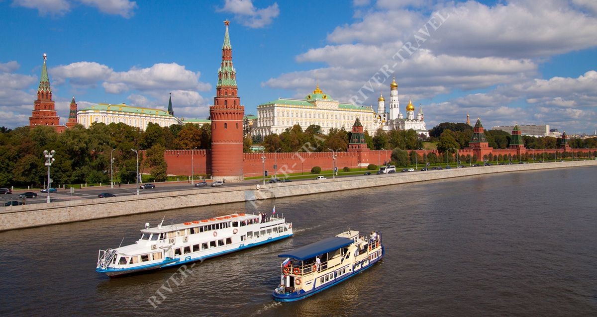 Круговая речная прогулка по центру Москвы от Парка «Зарядье»